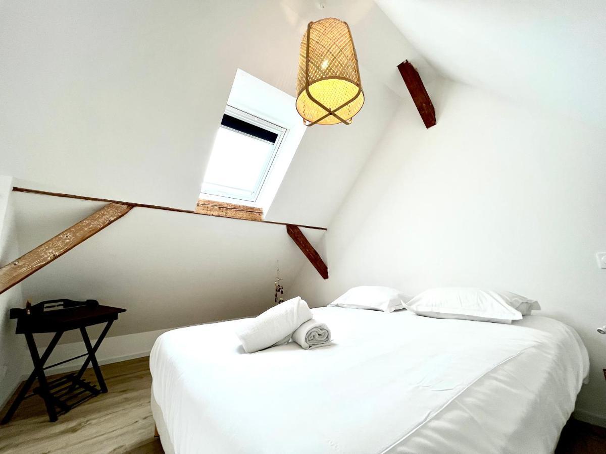 Sous Les Toits Avec Garage Et Terrasse A