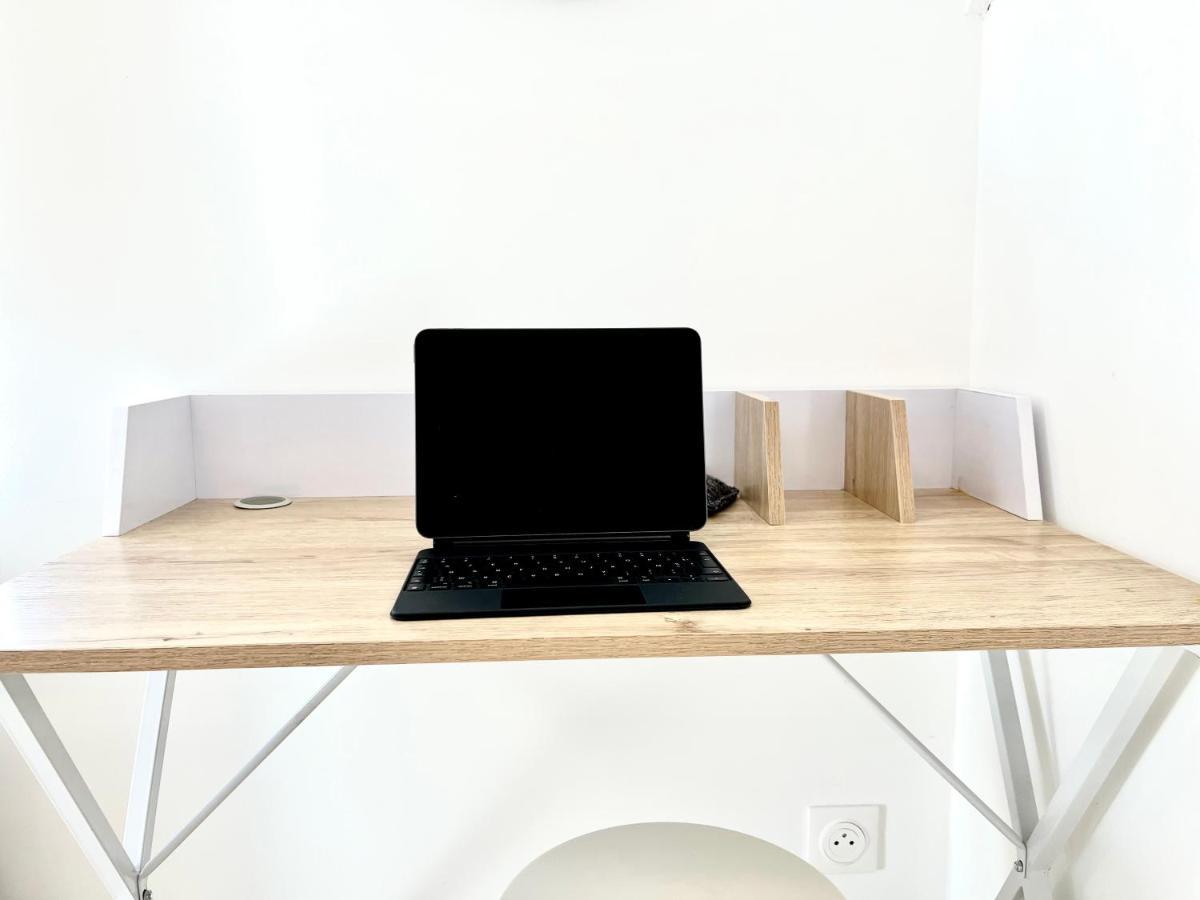 Sous Les Toits Avec Garage Et Terrasse A Appartement *