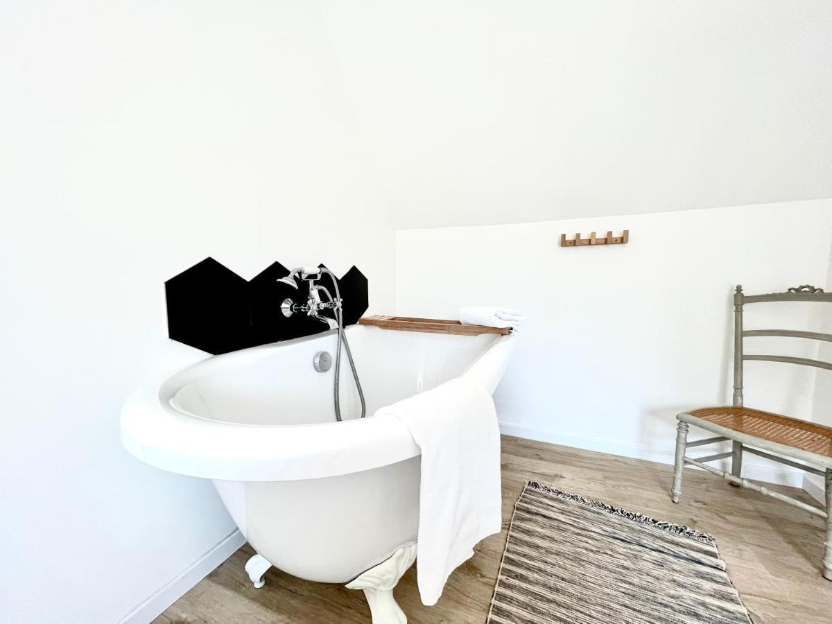 Appartement Sous Les Toits Avec Garage Et Terrasse A *